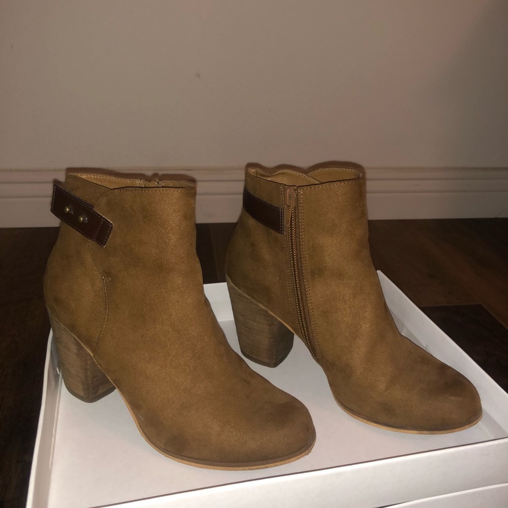 Abound brown suede booties